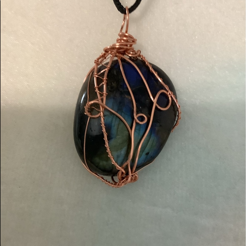 Labradorite Crystal Rope Neckline - Picture 5 of 10